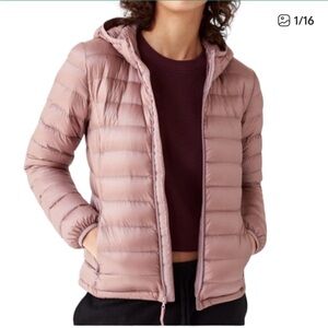 Aritzia Tnaction Botanie Puffer Jacket in Soft Pink
